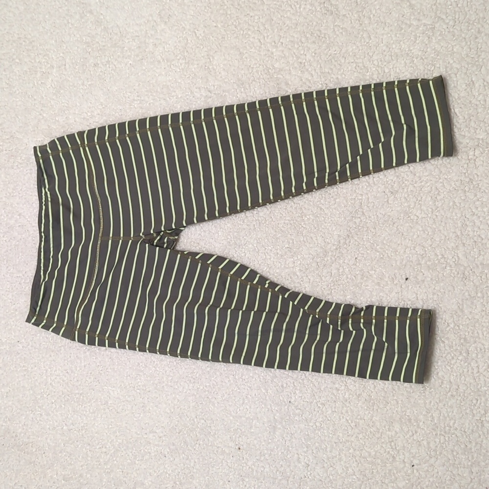 Athleta Chaturanga Green Stripe Crop Leggings size small